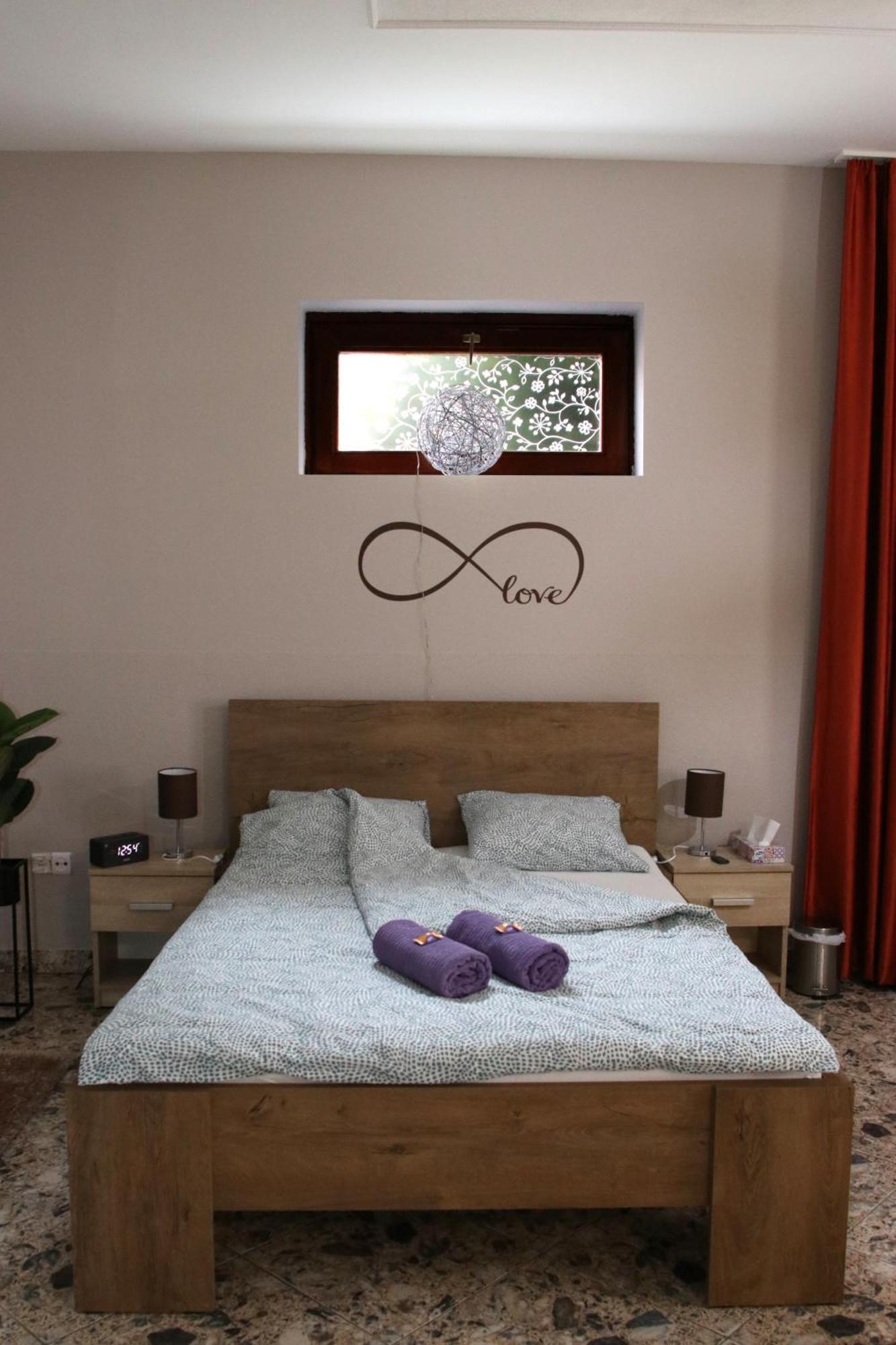 Tulipan Apartman Godollo Exterior photo